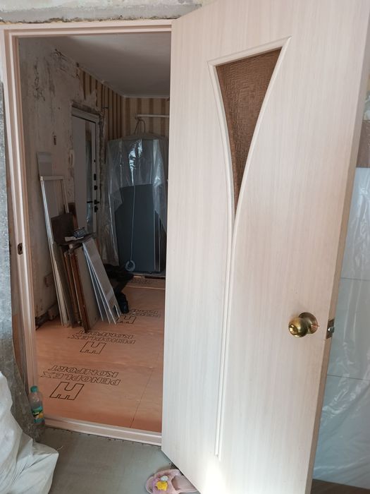 Продаются б/у межкомнатные двери