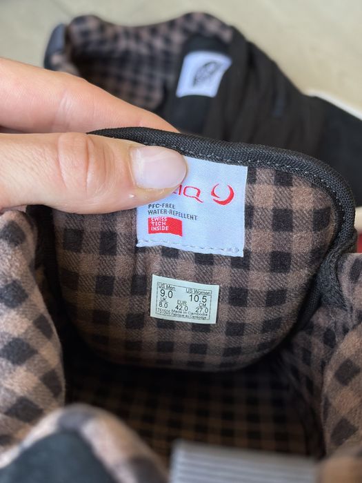 Абсолютно нови оригинални Vans Knu Skool.