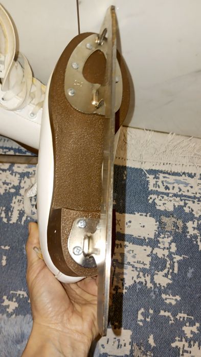 Фигурные коньки 38размер