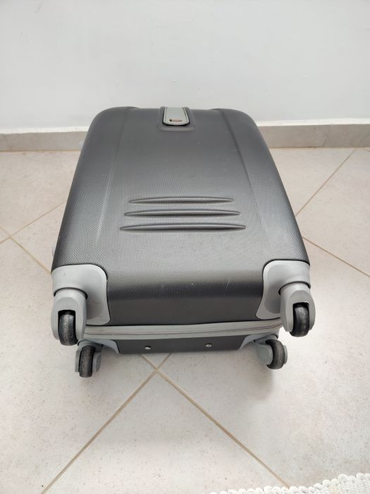 Куфари Calvin Hill и малък