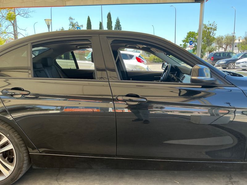 BMW 3er 318d Sport Line 2016