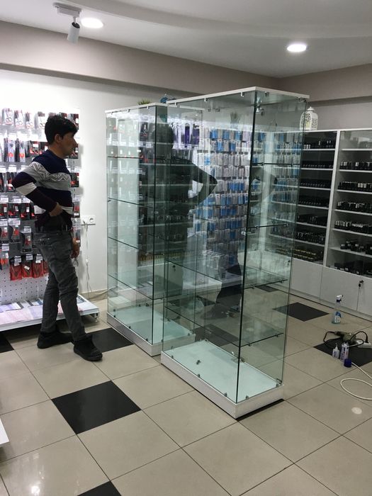 Витрина стеклянная, Oynali vitrina va shkaflar, zakazga yasimiz