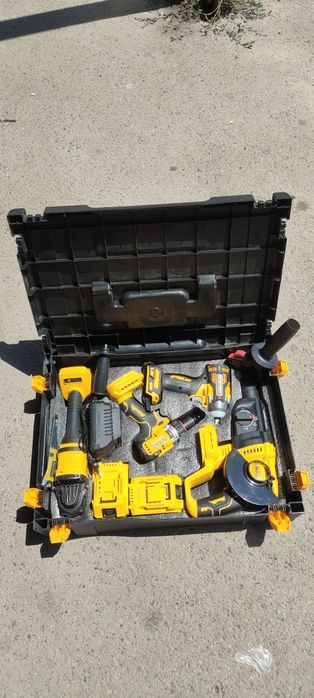 Набор инструментов DeWalt 4в1