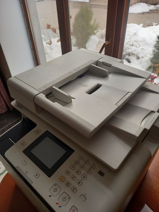 Цветной принтер Canon mf 724