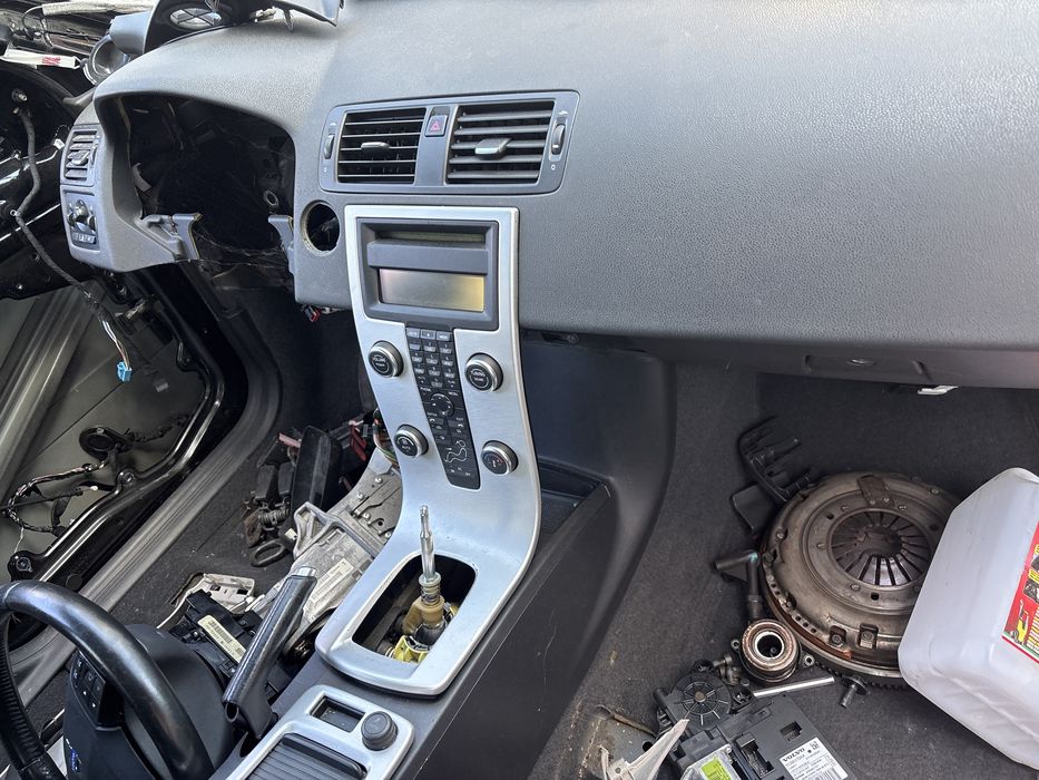 Dezmembrez  Volvo V50 1.6 D2 1115 cp  facelift break