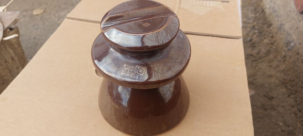 Изоляторы керамические