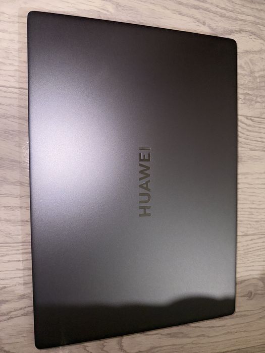 Huawei Matebook D16