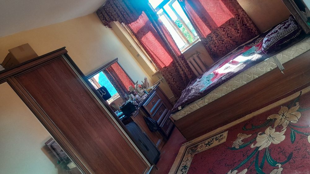 Kvartira qizlarga Metro Yonida