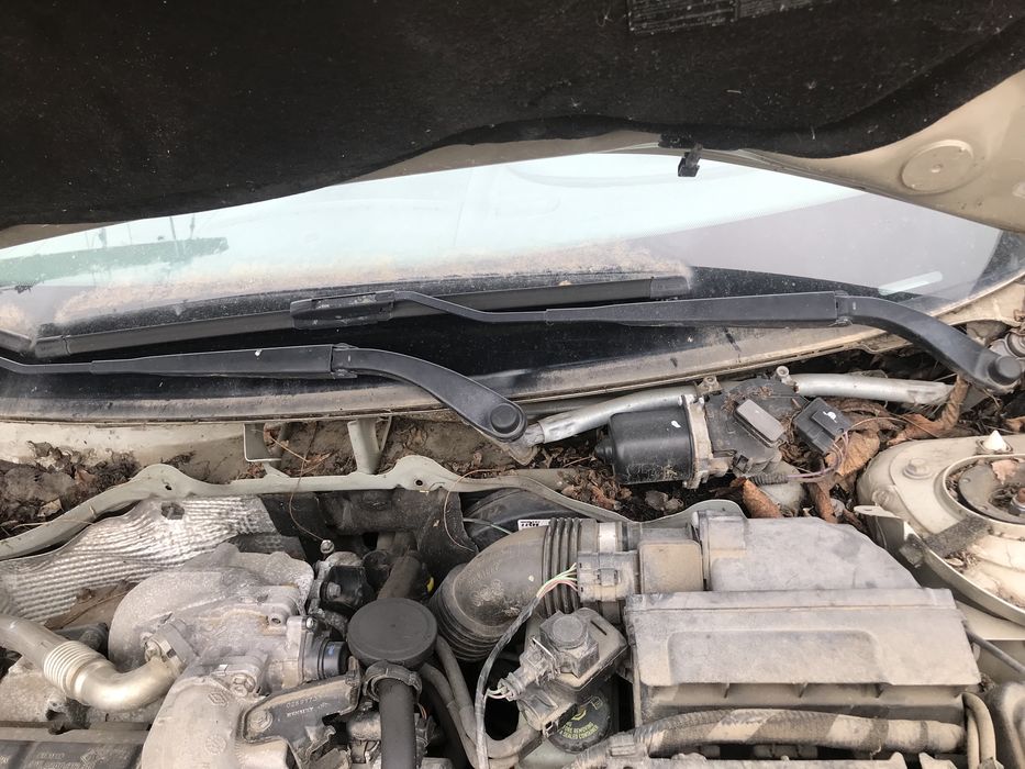 Ansamblu stergatoare cu motoras si brate megane 2