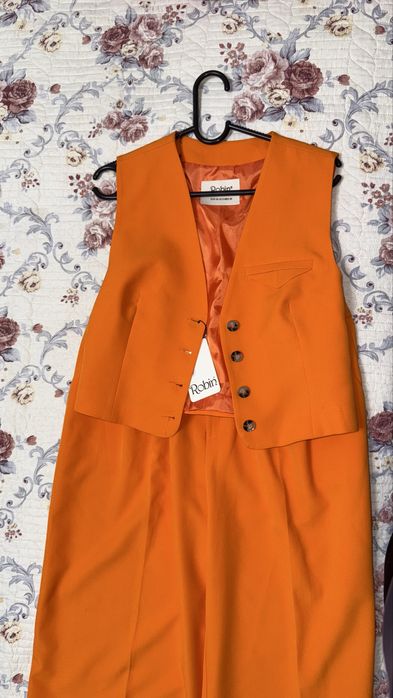 Двойка от бренда Robin