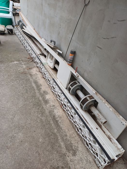 Продавам охранителна ролетна щора