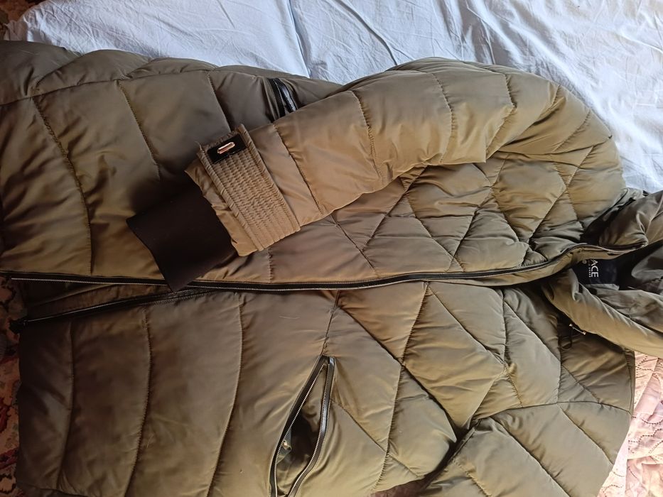 Продам зимнюю куртку очень тёплая