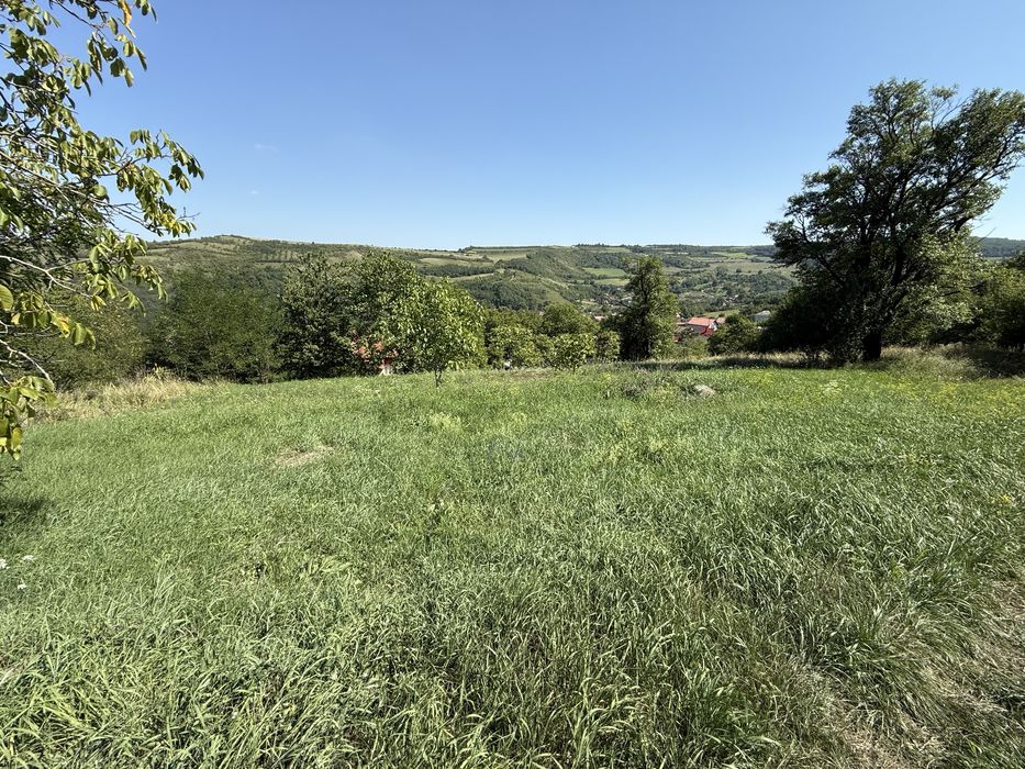 Teren intravilan Caianu 1400 mp panorama deosebita