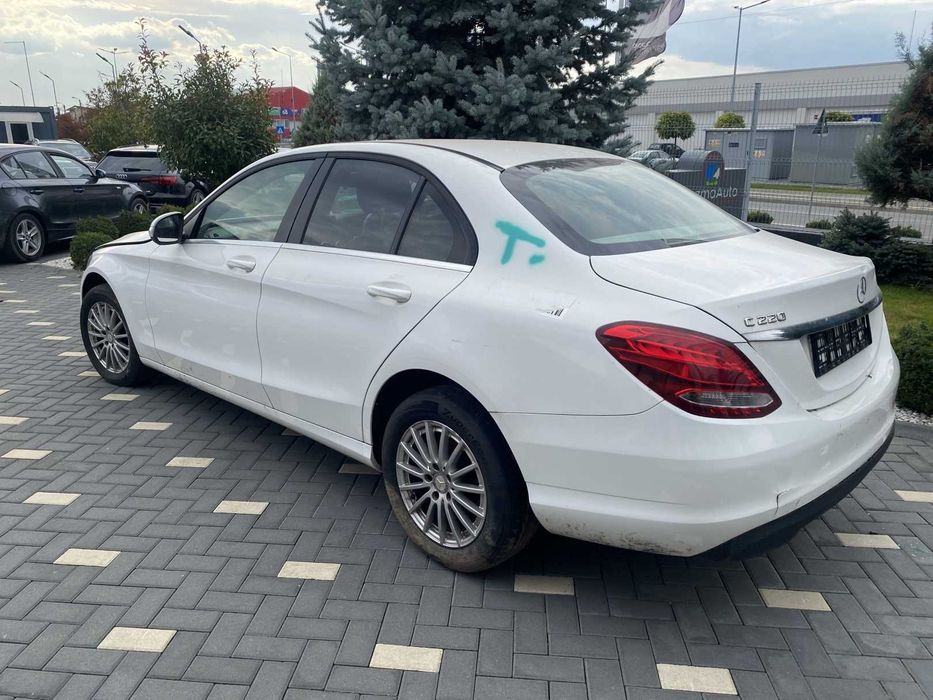 Dezmembrari dezmembrez Mercedes C-Class W205 2.2 CDI cod motor OM651921