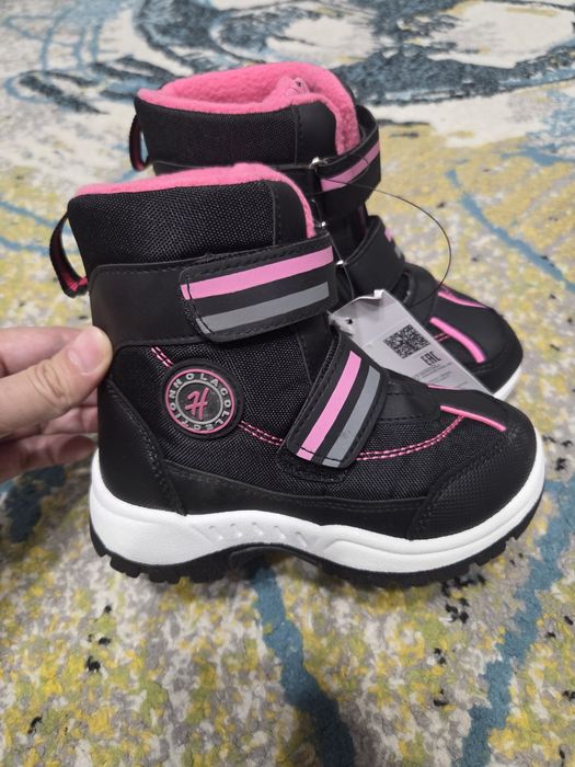 Новые демисезонные ботинки на девочку