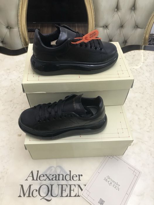 Adidasi Alexander McQueen noi