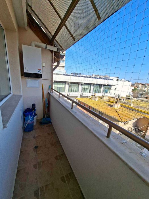 Дава се под наем Тристаен апартамент в Варна, Център - 100 кв.м за 1196.97 € - Снимка #4