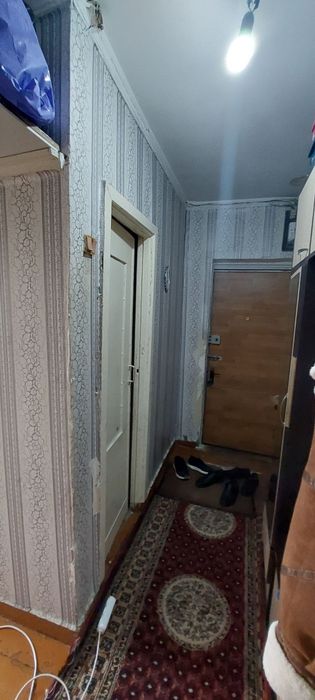 1 ком. квартира, 1/2/2. Спутник 8, Сергели. Дом деревянный.