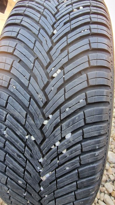 Anvelopă 215/60R17 marca Pirelli, DOT 2024,All Season