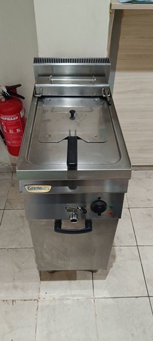 Професионален фритюрник +база