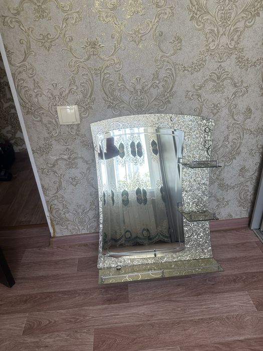 Продается зеркало