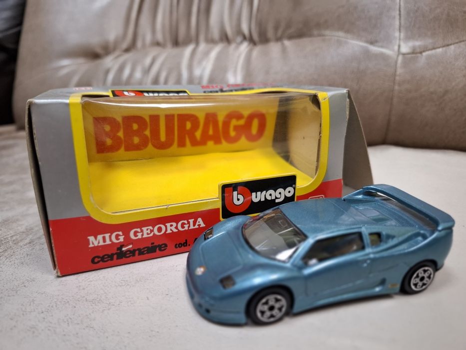 Колички  Burago 1:43