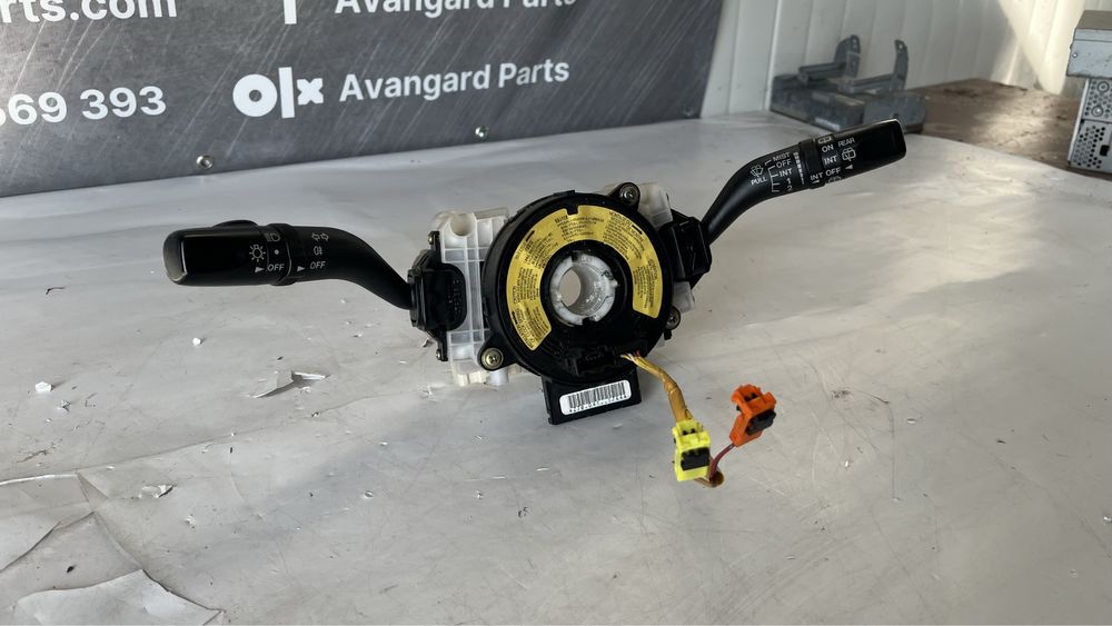 Кормилна конзола с лостчета Mazda 6 (2002-2008)