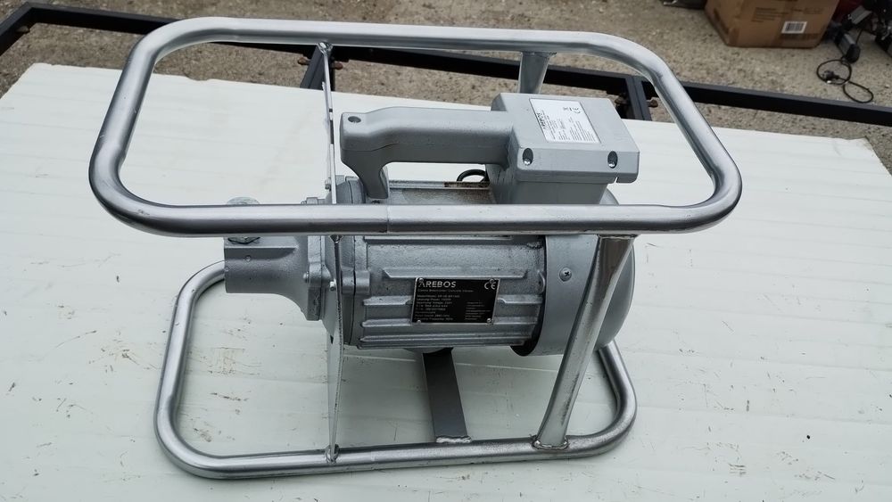 Vibrator de beton nou preț 300lei