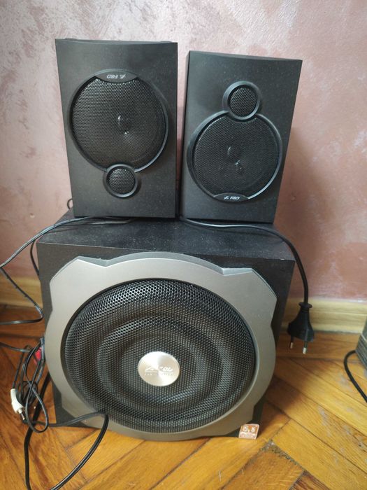 Sistem audio cu 2 boxe