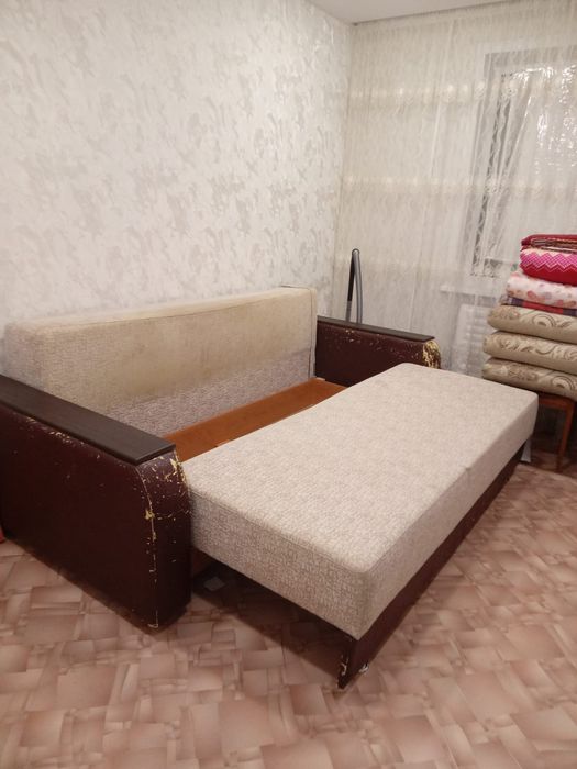 Отдам бесплатно диван