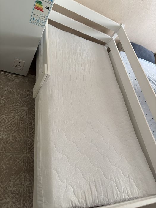 Продам детскую кровать