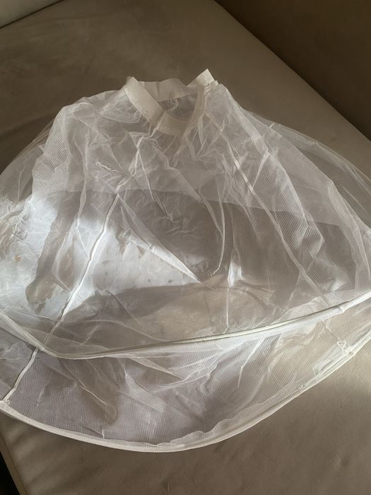 Бодюбник с кольцом .Высота 65 см окружеость низ 210см . Для девочек .