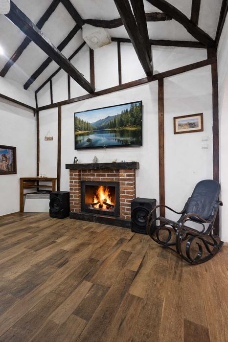 Продавам къща в с. Момково, на 8км от Свиленград