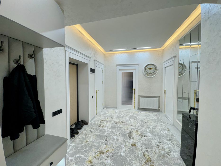 3х комнатная квартира, на 4 этаже. Рудакий.