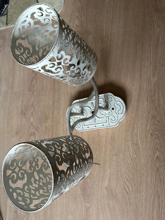 Люстра двухрожковая