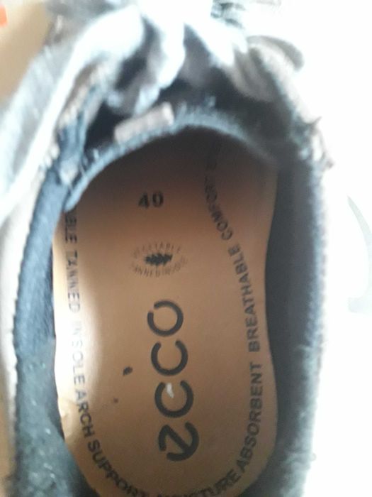 кроссовки женские 40 размер ECCO