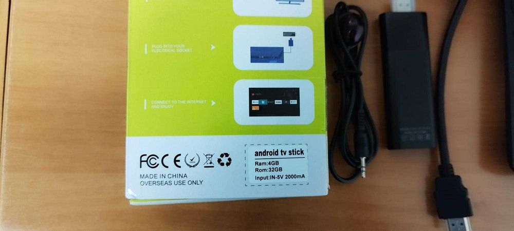 Tv Stick android tv 4 GB Ram 32 GB Rom ca nou