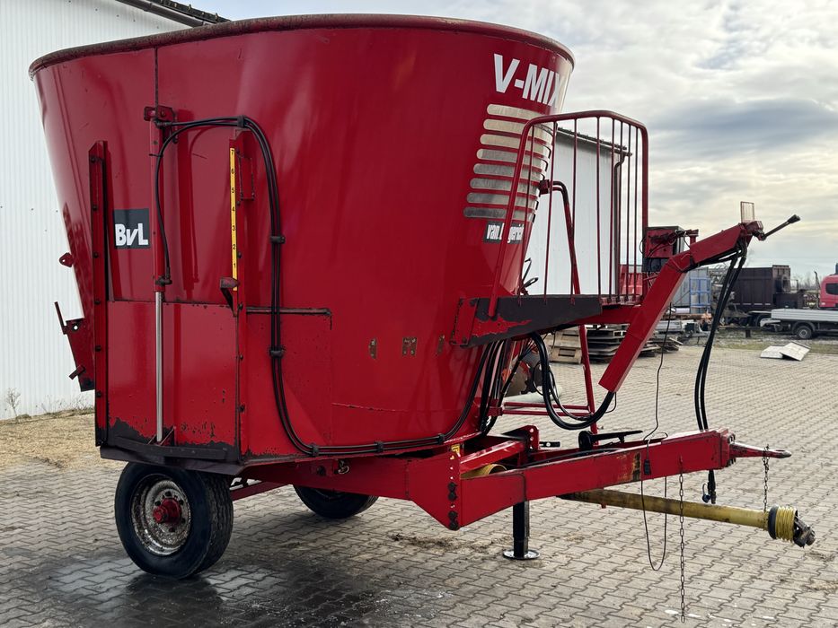 Remorca tehnologica/furajera Siloking / BvL  V-Mix12 12m3