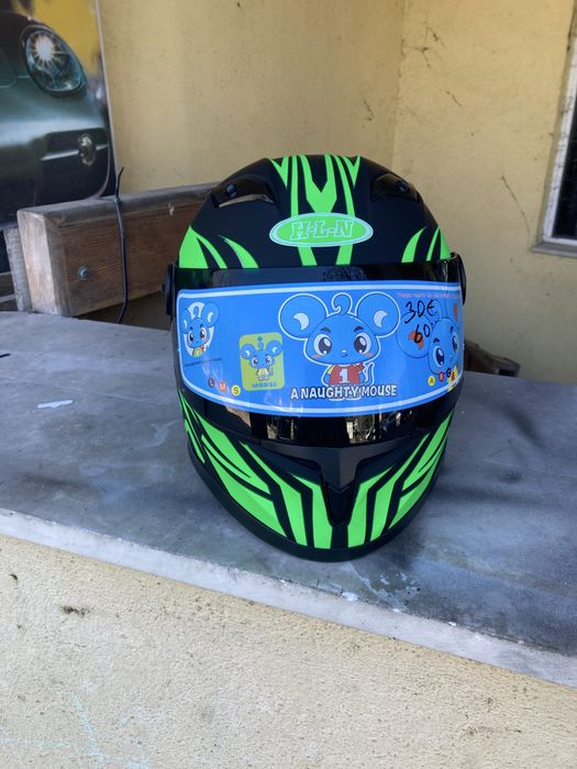 Нова детска каска , шлем