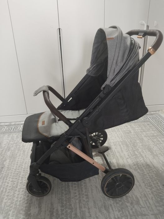 Продается б/у коляска