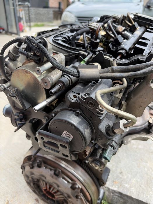 Dezmembrez motor peugeot 508 ,   2.0 hdi , hybrid  2013
