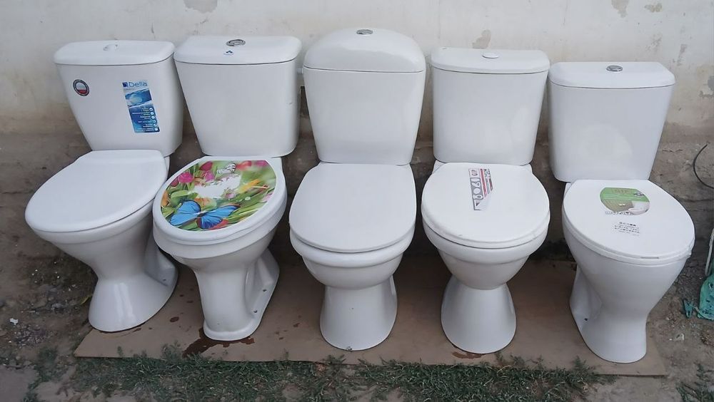 Б/У унитазлар сотилади.