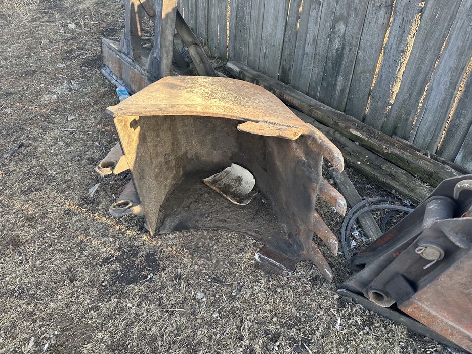 Продам Эксковатор Мтз