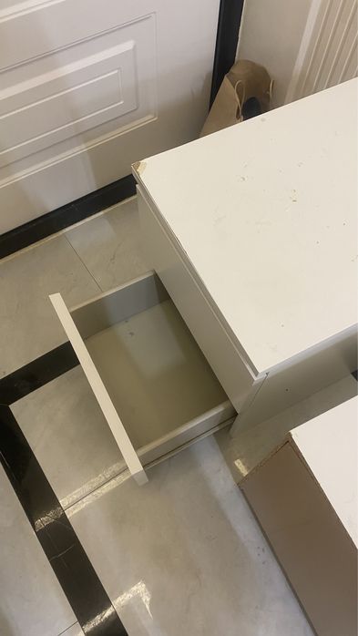 Две тумбочки белые икеа