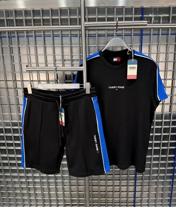 Compleu Tommy.Calitate luxury.Toate marimile disponibile