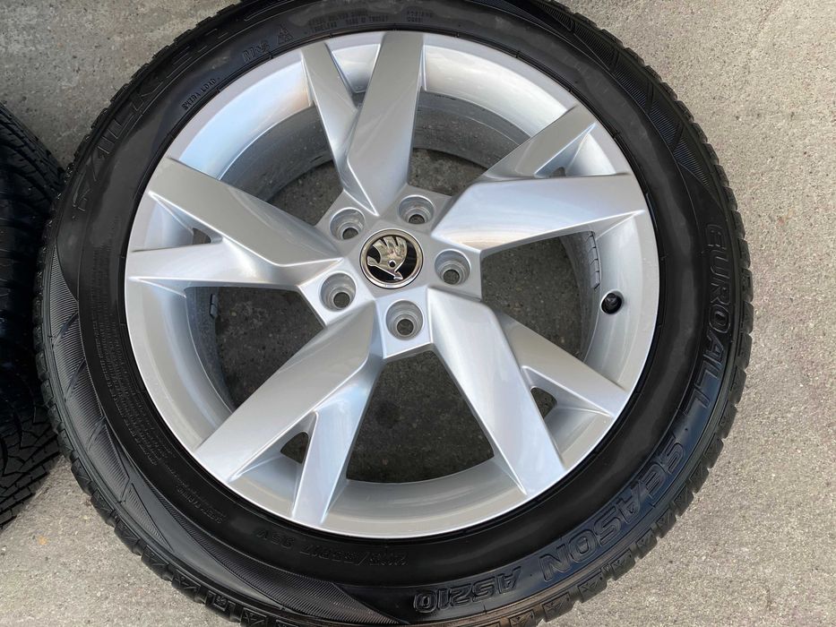 Jante originale Skoda 17 cu anvelope All Season