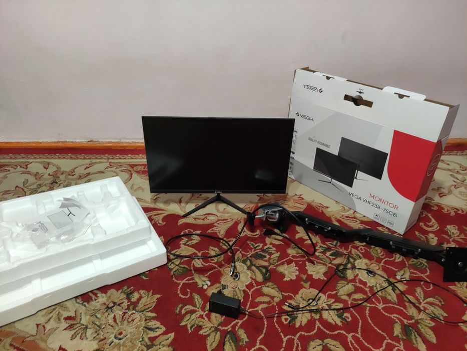 Монитор, Кронштейн