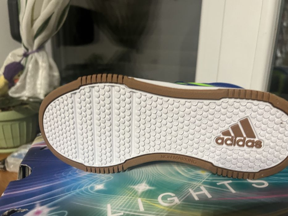 Adidas marimea 34