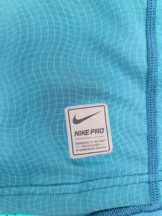 Nike Pro размер XL