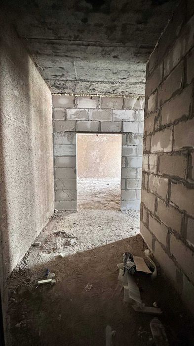 qorasuvda 71 kvadratli kvartiramiz atigi 15 000$ ga sotuvga chiqdi